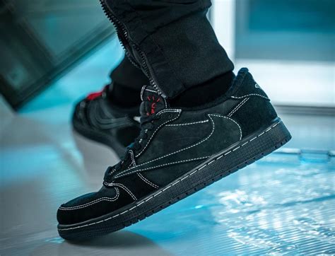 travis scott jordan black phantom